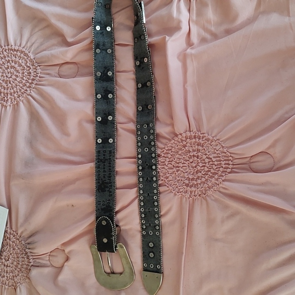 BLACK LEATHER SILVER and CRYSTAL EMBELLISHED BELT 36" - Picture 17 of 17